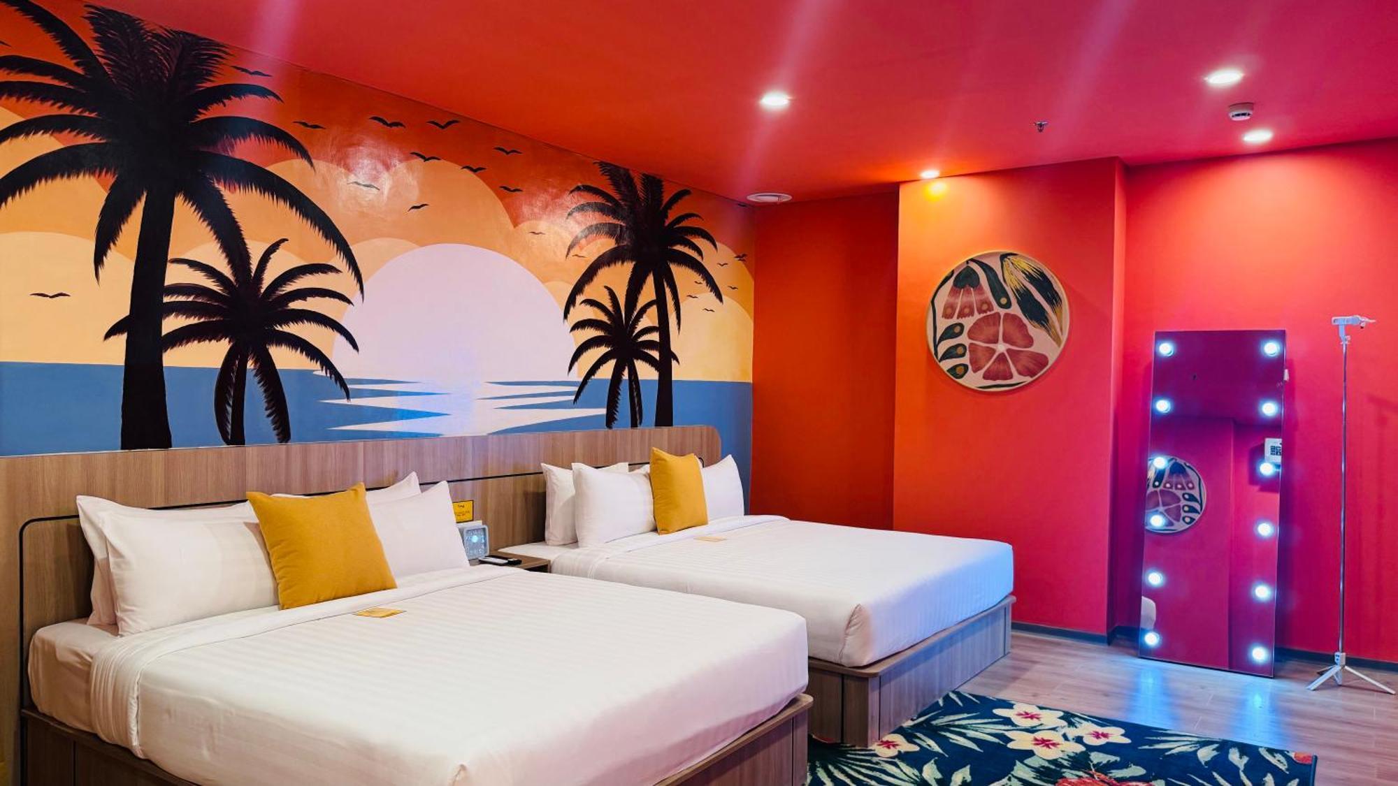 Yellow Bee Resort Cililitan Jakarta Exterior foto