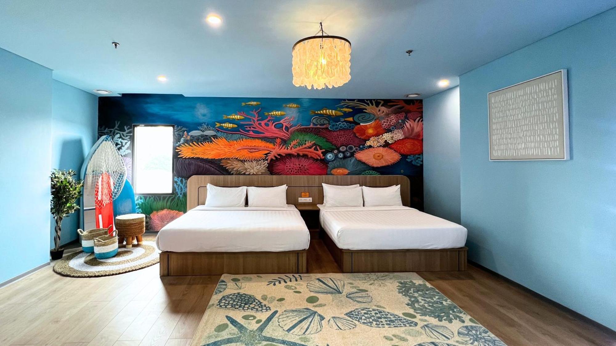 Yellow Bee Resort Cililitan Jakarta Exterior foto
